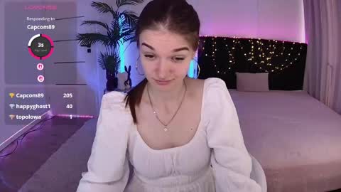 ann_woood online show from May 15, 3:59 pm