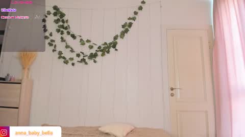 anna_baby_bella online show from July 18, 1:57 pm