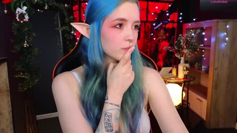 Violett online show from December 17, 4:43 pm