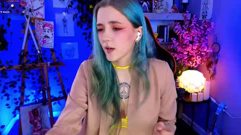 Violett online show from March 12, 4:46 pm