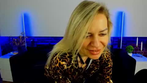 anna_snow9 online show from October 25, 6:26 pm