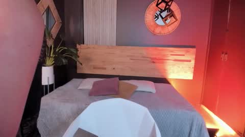 Anna online show from December 4, 3:20 am