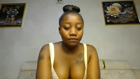 Snapshot of annabel038 chatting on February 11, 4:56 pm Annabel online show from February 11, 4:56 pm
