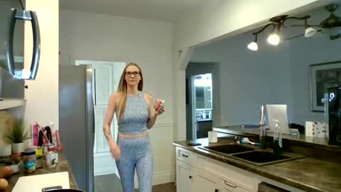 annadelrae444 online show from November 13, 8:52 pm