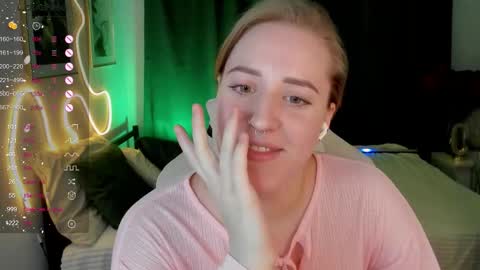 annagrees1 online show from December 19, 2:42 pm