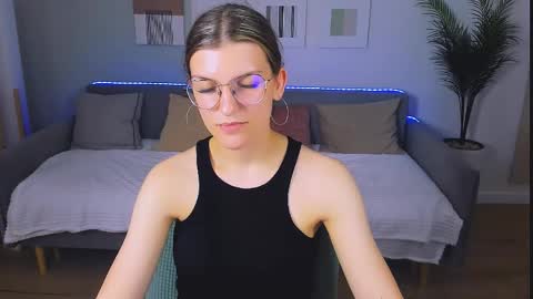 Im Anna online show from May 26, 9:41 am