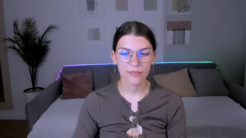 Im Anna online show from May 16, 10:36 am