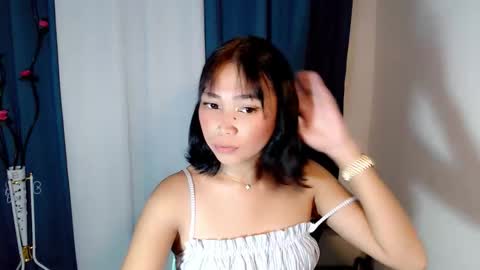 anne_chanelx online show from November 19, 11:21 am