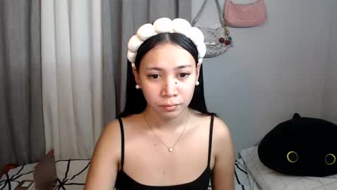 anne_chanelx online show from July 14, 3:33 am