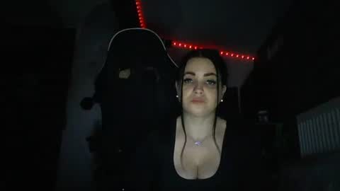 Snapshot of annebellee69 chatting on December 22, 10:15 pm annebellee69 online show from December 22, 10:15 pm