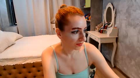 annedevrim online show from November 18, 6:58 am