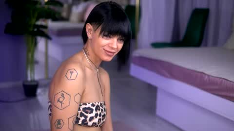 Anne online show from December 18, 5:01 am