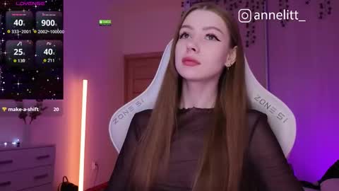 annelitt online show from December 19, 9:29 pm