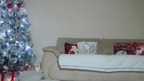 annesins online show from November 30, 6:45 pm