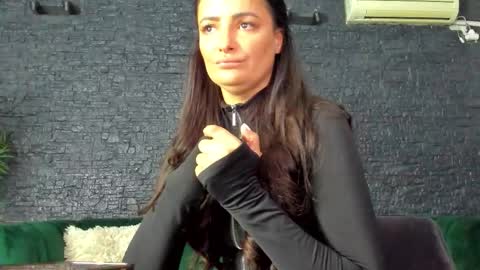 annesins online show from October 2, 6:02 pm