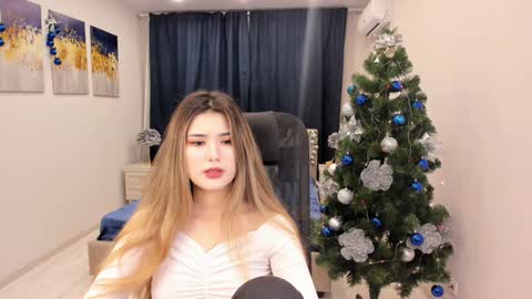 Snapshot of annetli chatting on December 30, 3:36 am annetli online show from December 30, 3:36 am