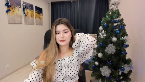 Snapshot of annetli chatting on December 20, 4:09 am annetli online show from December 20, 4:09 am