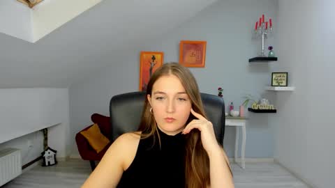 annewilsonn online show from November 7, 12:11 pm