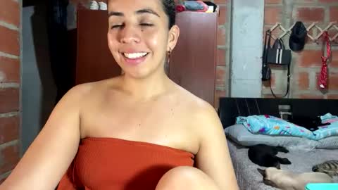 Snapshot of anngela01 chatting on October 6, 5:24 am anngela online show from October 6, 5:24 am