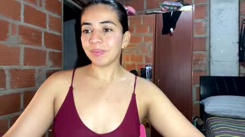 Snapshot of anngela01 chatting on September 22, 9:35 pm anngela online show from September 22, 9:35 pm