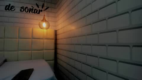 annie_cute18 online show from November 8, 10:09 am