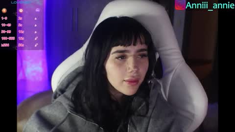 JEANNE no olvides seguirme dont forget follow me  uu online show from March 3, 12:49 am