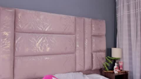 Annie online show from October 27, 2:56 pm