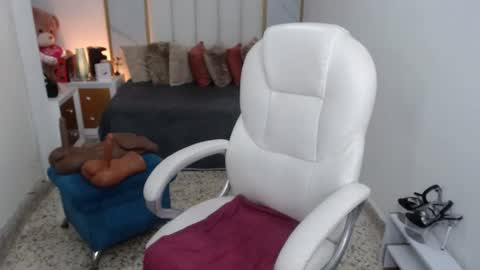 anna online show from January 27, 6:41 pm