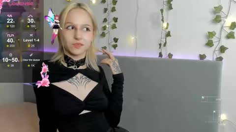 annymeow online show from November 27, 2:03 am