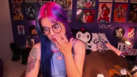 Snapshot of anny_cross chatting on January 6, 10:37 pm      Paty     online show from January 6, 10:37 pm