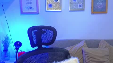 ANNY LOUIS online show from November 5, 7:52 pm