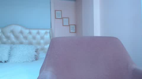 ANNY LOUIS online show from February 22, 2:17 am