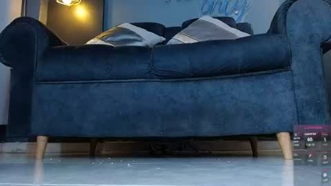 anny_loves online show from June 12, 8:17 pm