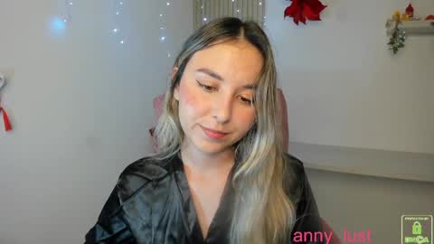 Issabela online show from January 9, 3:05 pm