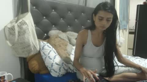 annychat28 online show from November 27, 7:17 pm