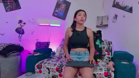 anthonella_v online show from July 28, 7:04 pm