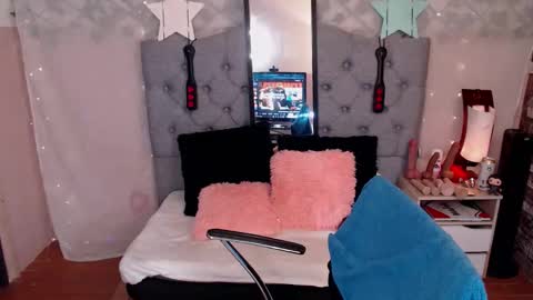 antolyh_c online show from December 20, 12:31 pm