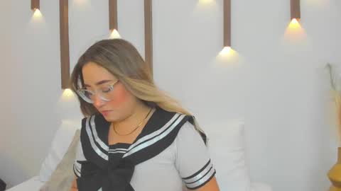 A N T O N E L L A  online show from March 1, 12:12 pm