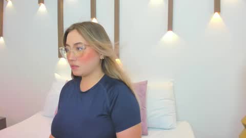 A N T O N E L L A  online show from February 12, 12:01 pm