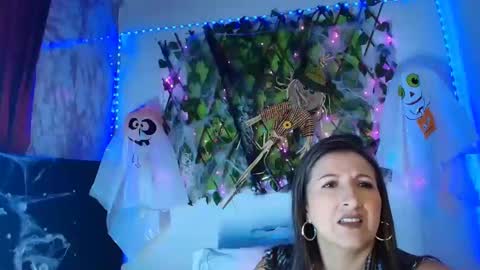 any mour online show from October 25, 6:15 pm