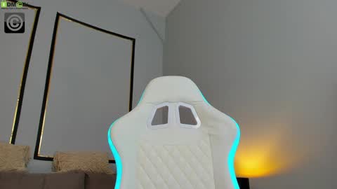 Anya online show from February 4, 2:31 pm