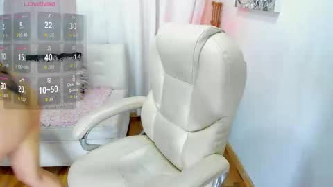 Snapshot of anyi_restrepo chatting on October 6, 12:22 pm Anyi online show from October 6, 12:22 pm