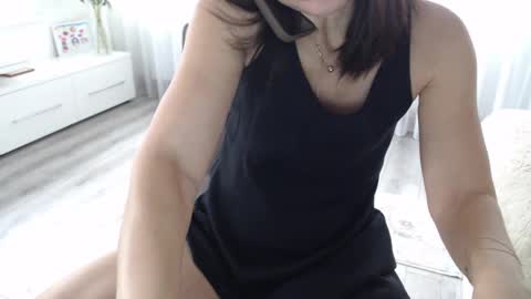 Aphrodite online show from September 18, 11:42 am