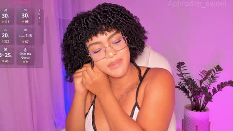 Snapshot of aphrodite_sweet chatting on February 2, 4:54 pm Karla online show from February 2, 4:54 pm