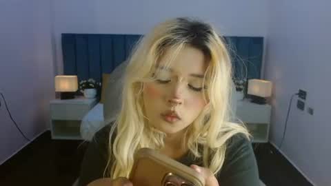 April Bunny online show from July 28, 7:39 pm