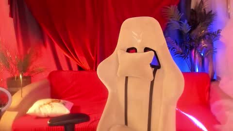 aprill_o_nill online show from March 1, 5:12 pm