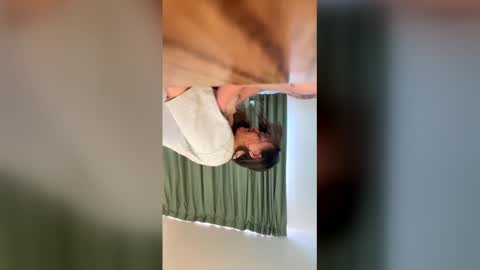 aprillove6969 online show from May 10, 2:24 am
