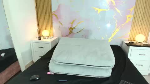 aprillross online show from February 11, 12:17 pm