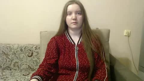 Josefin online show from May 6, 1:59 pm