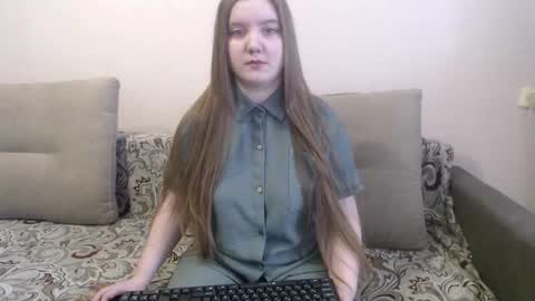 Josefin online show from February 3, 7:57 am